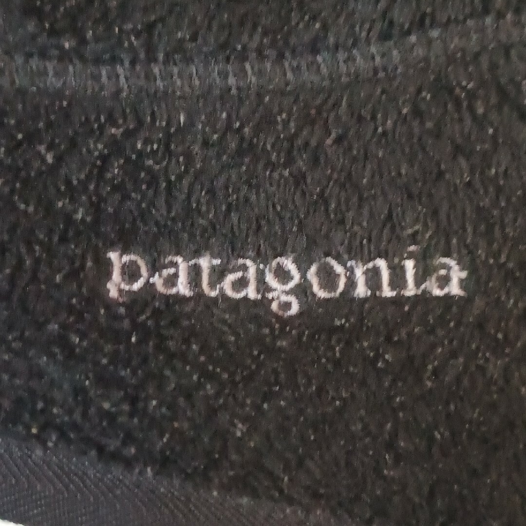 patagonia(パタゴニア)のパタゴニア　フリース　黒　レディース レディースのジャケット/アウター(その他)の商品写真