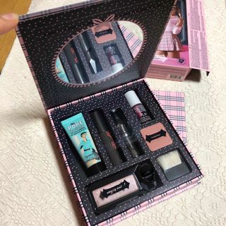 ベネフィット(Benefit)の新品　ベネフィット　フルフェイスメイクアップキット　ポアフェッショナル　海外コス(コフレ/メイクアップセット)