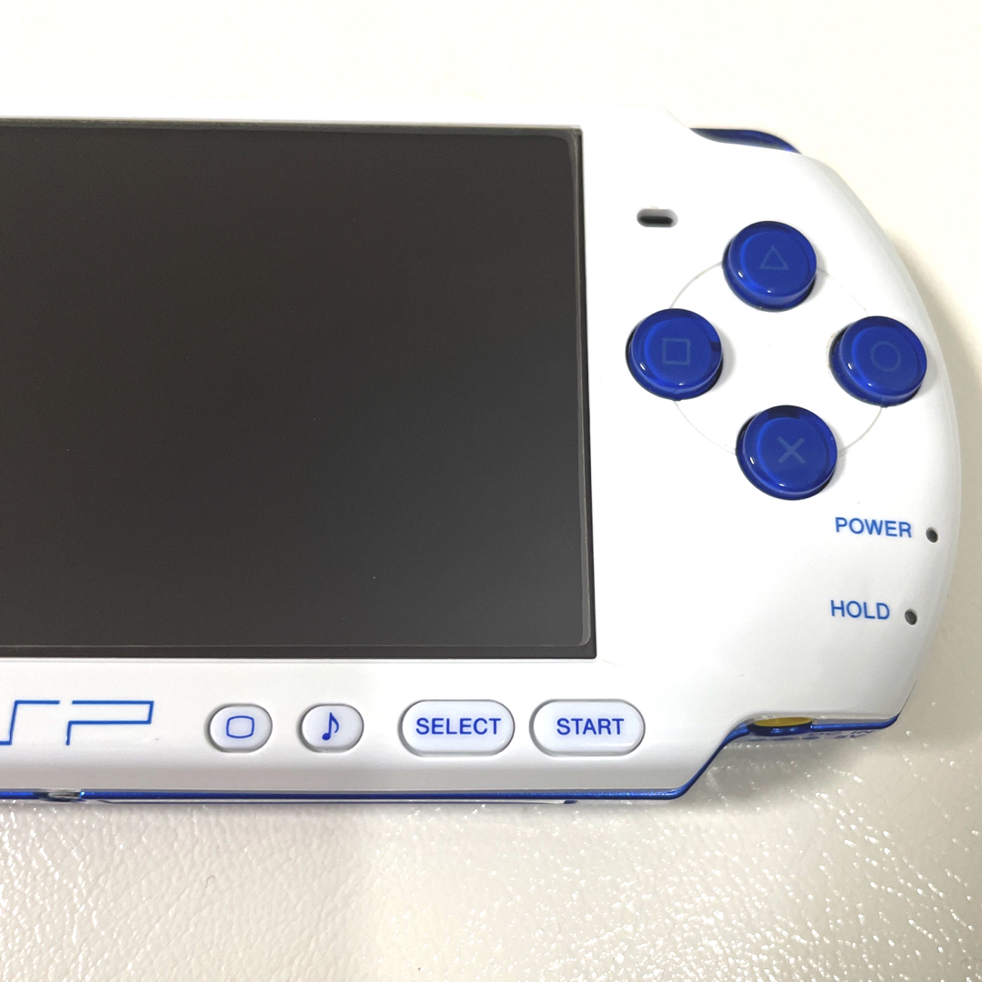 PlayStation Portable(プレイステーションポータブル)のPSP 3000 ホワイト ブルー 本体 PSPJ-30018 ソニー 白 青 エンタメ/ホビーのゲームソフト/ゲーム機本体(携帯用ゲーム機本体)の商品写真