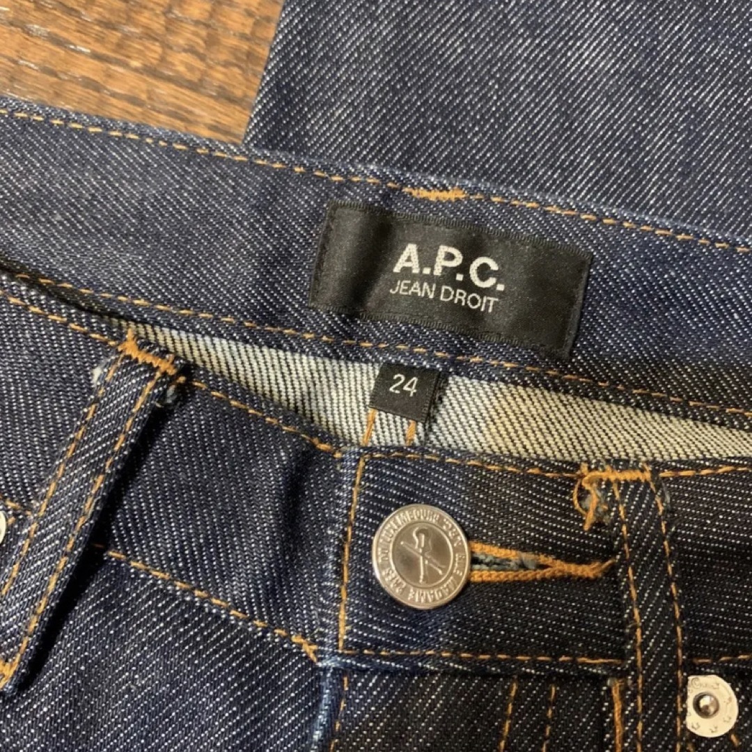 A.P.C(アーペーセー)の美品　アーペーセー　APC デニム　ジーンズ　レディース　パンツ　24インチ レディースのパンツ(デニム/ジーンズ)の商品写真