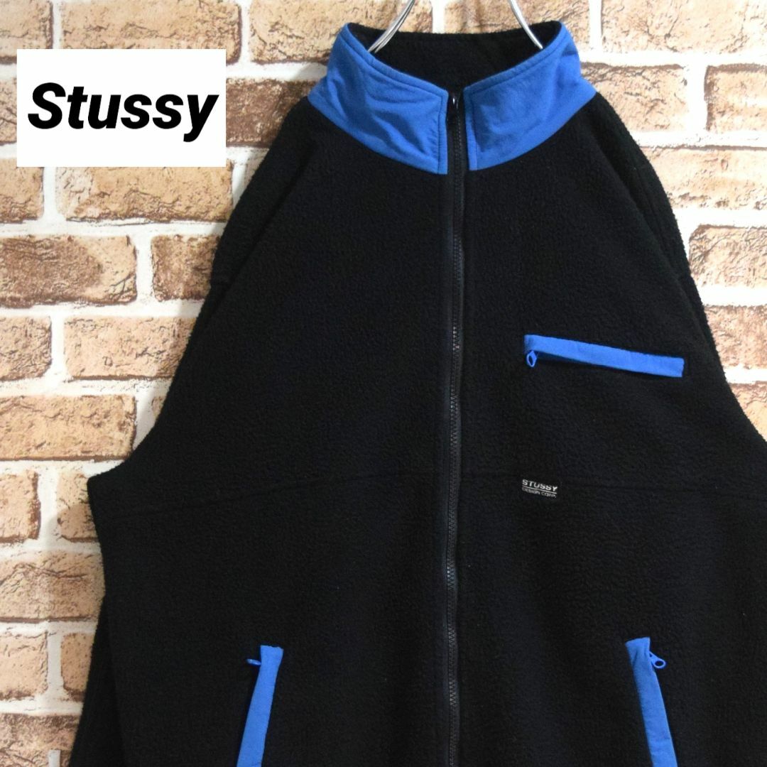 STUSSY(ステューシー)の《ステューシー》ブランドロゴ　ブラック　Lサイズ　ジップフリース メンズのジャケット/アウター(その他)の商品写真