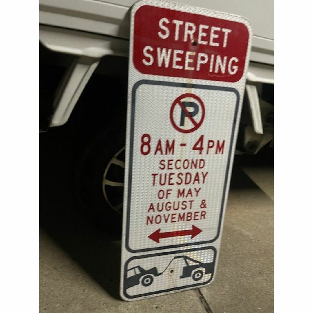 USA   レッカー移動  ストリート標識看板