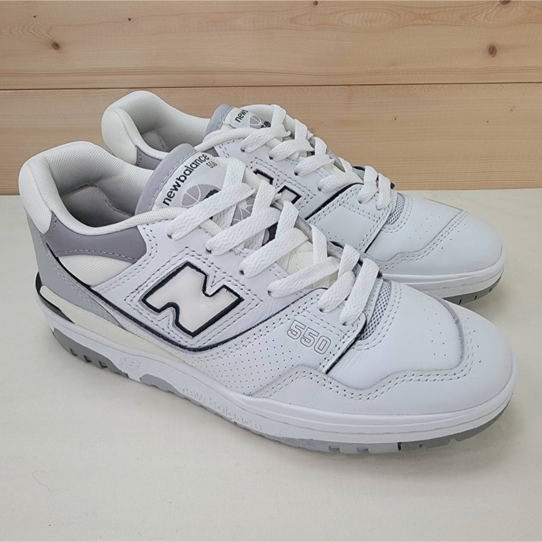 New Balance(ニューバランス)のニューバランス BB550PWA ホワイト/グレー 22.5㎝ レディースの靴/シューズ(スニーカー)の商品写真