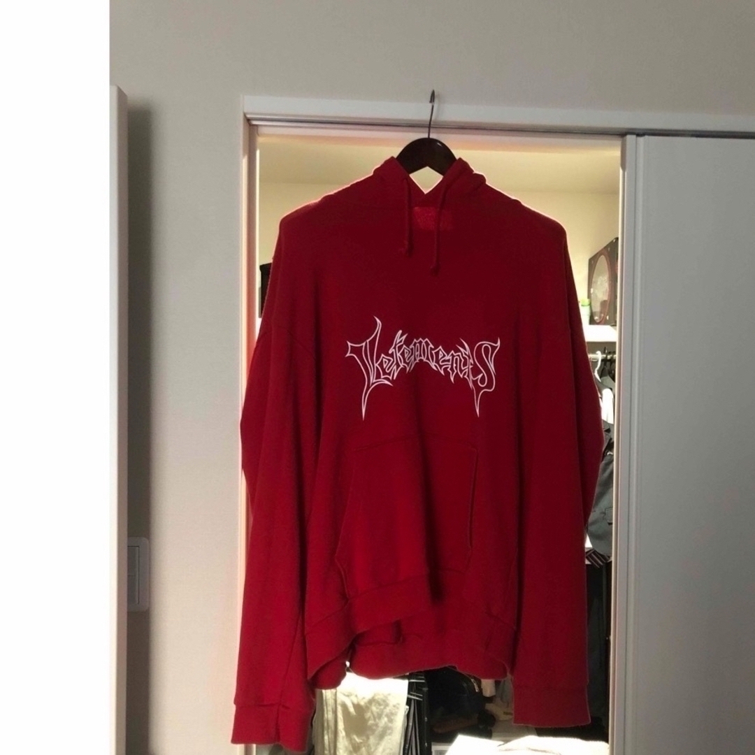 パーカーヴェトモン vetements 赤メタルパーカー