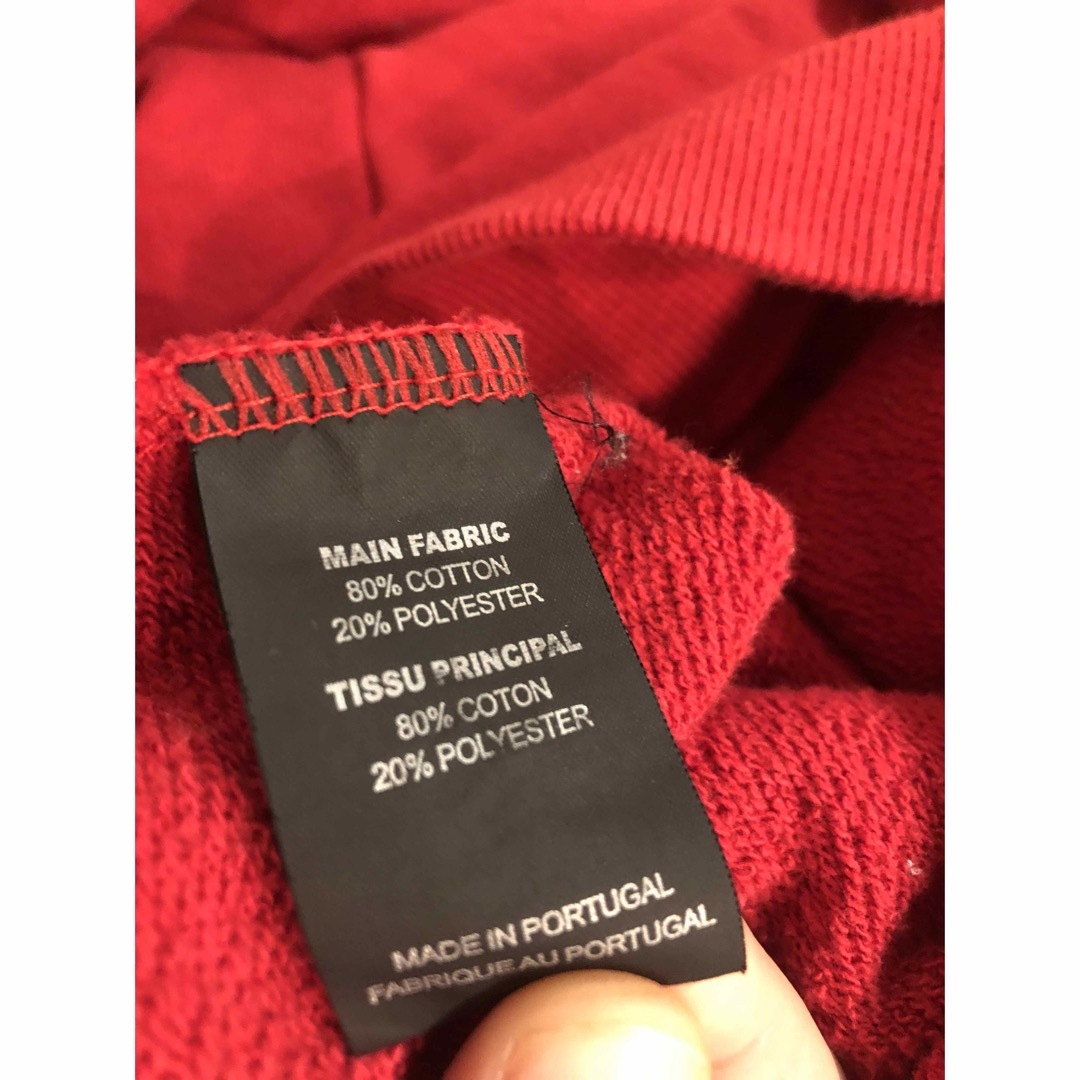 VETEMENTS(ヴェトモン)のヴェトモン vetements 赤メタルパーカー  メンズのトップス(パーカー)の商品写真