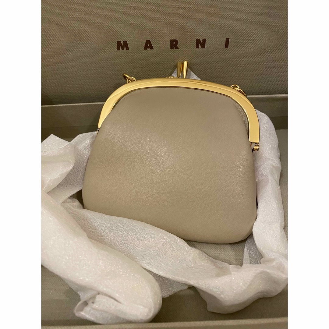 Marni(マルニ)のマルニ MARNI  ショルダーバッグ がま口 ロゴ ポシェット コインケース レディースのバッグ(ショルダーバッグ)の商品写真