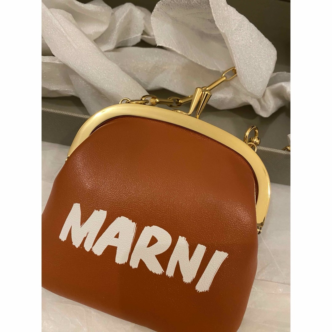 Marni(マルニ)のマルニ MARNI  ショルダーバッグ がま口 ロゴ ポシェット コインケース レディースのバッグ(ショルダーバッグ)の商品写真