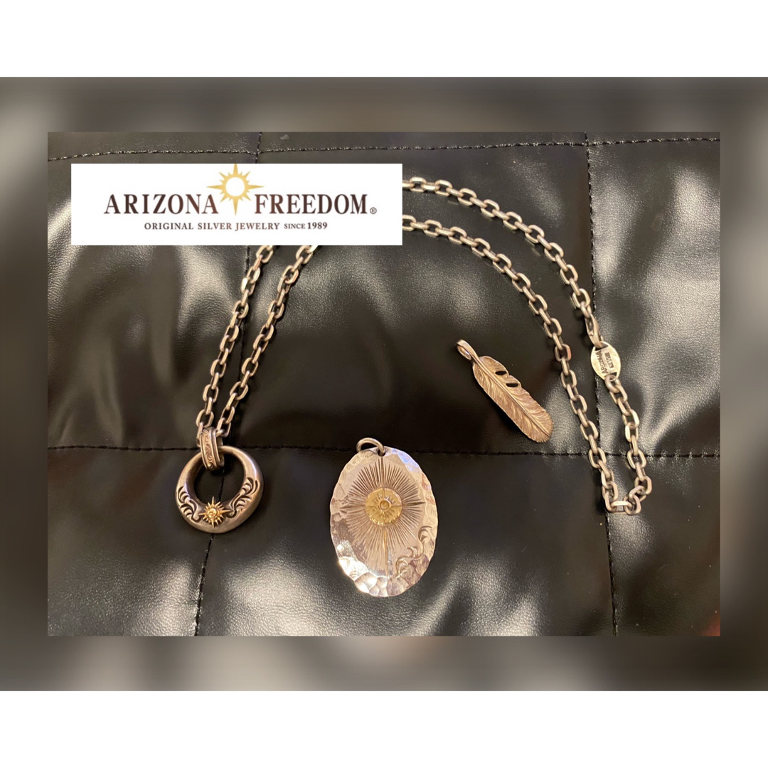 ARIZONA FREEDOM(アリゾナフリーダム)のアリゾナ ARIZONA FREEDOM メタル タタキ ペンダントトップ メンズのアクセサリー(ネックレス)の商品写真