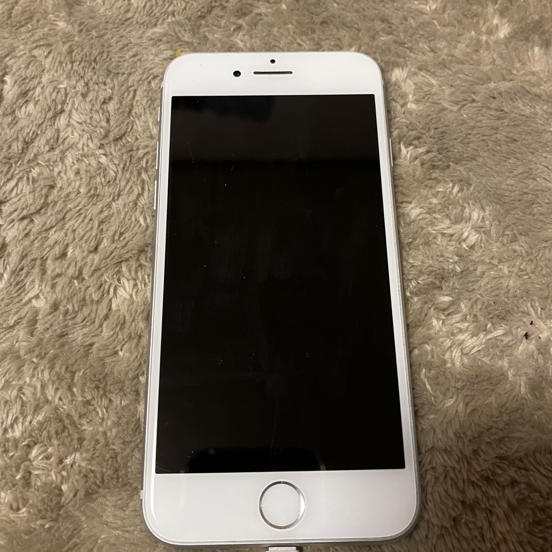 iPhone8 64GB 本体 (付属品なし) iPhone8 64GB 本体 (付属品なし)