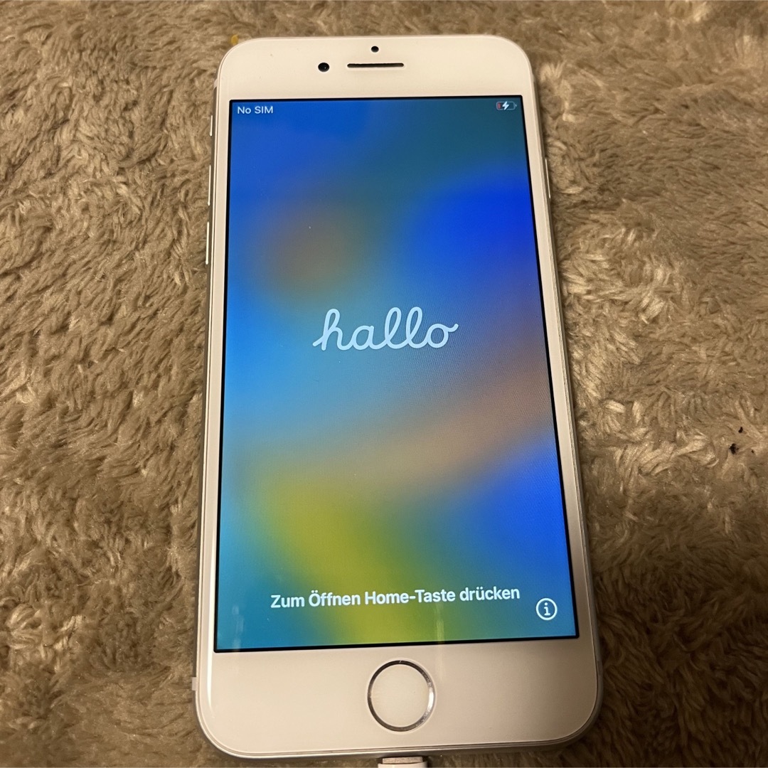 iPhone8 64GB 本体 (付属品なし) iPhone8 64GB 本体 (付属品なし)