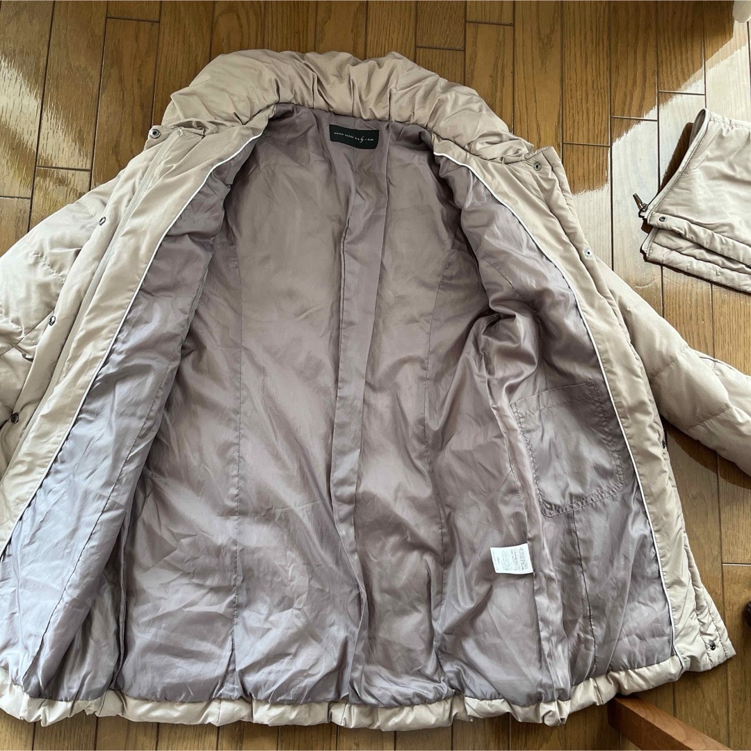ROSSO VERDE BLU  ロッソベルデェ ブル ダウンコート　ベージュ レディースのジャケット/アウター(ダウンコート)の商品写真