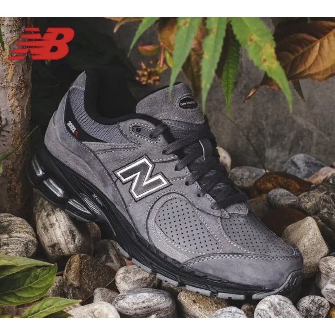 New Balance(ニューバランス)の【新品】ニューバランス　2002R  メンズ　28㎝　完売モデル メンズの靴/シューズ(スニーカー)の商品写真