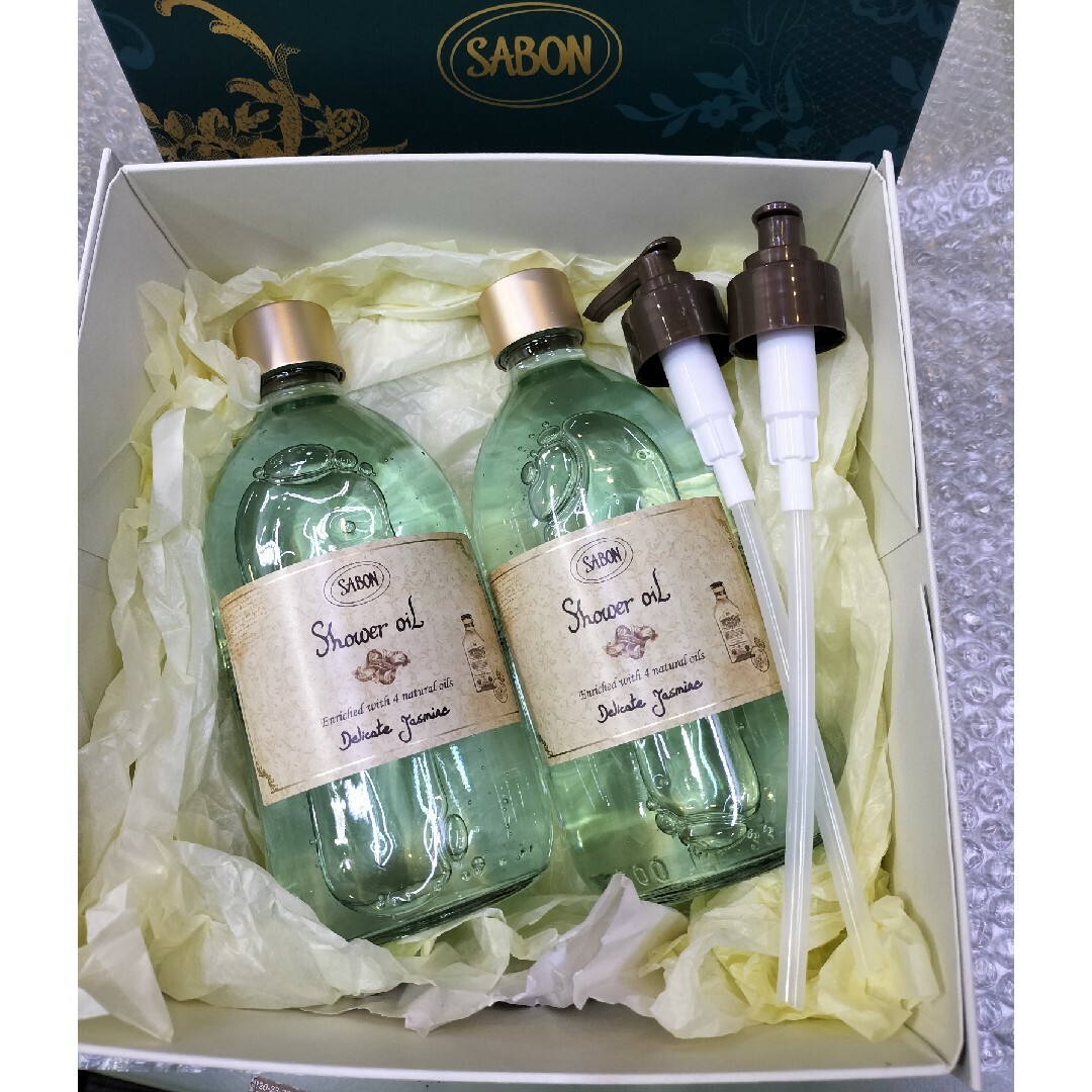 SABON(サボン)のSABON シャワーオイル 　500ml　2本( 専用ポンプ付) コスメ/美容のボディケア(ボディソープ/石鹸)の商品写真