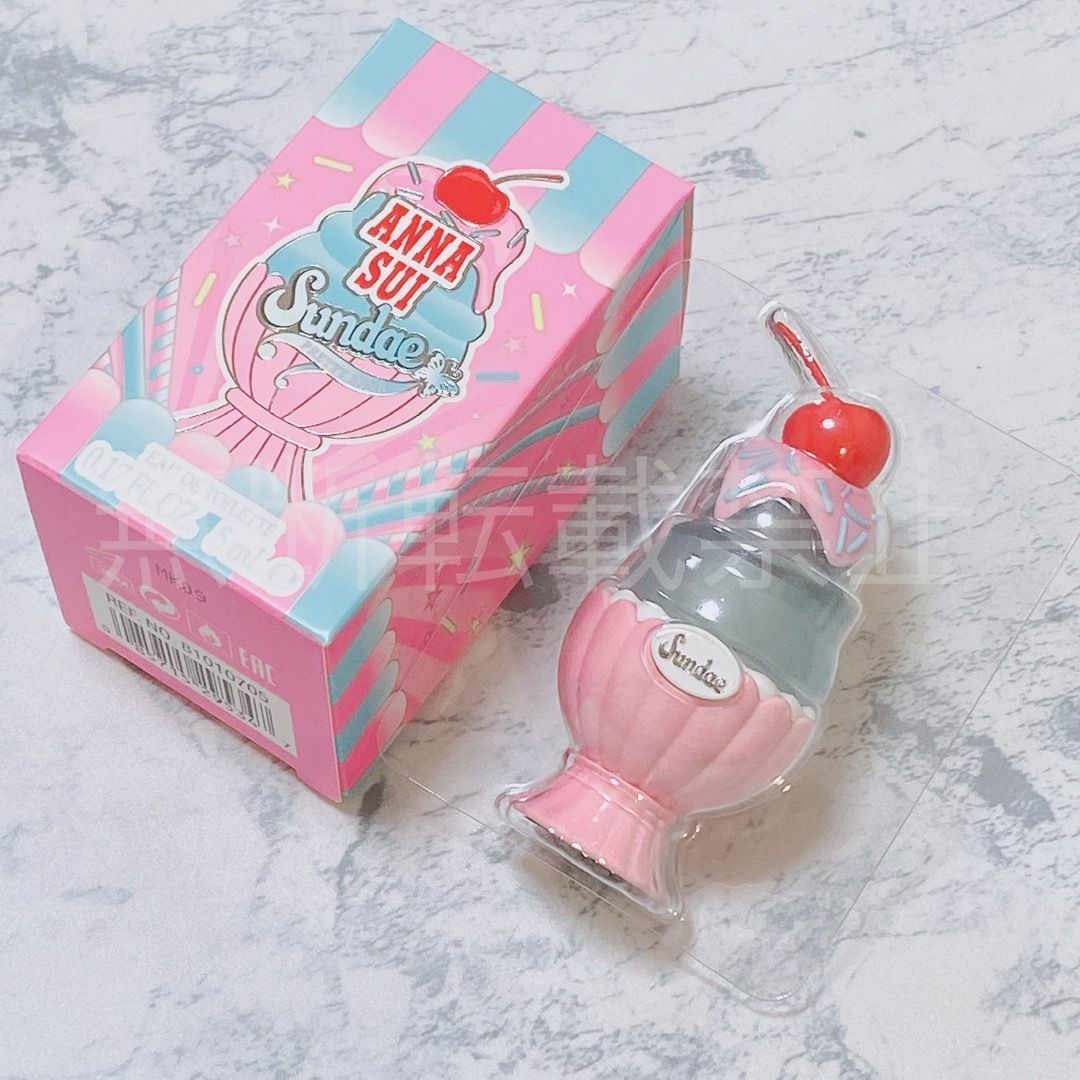 ANNA SUI(アナスイ)のアナスイ サンデー プリティピンク オードトワレ EDT 5ml ミニ香水 コスメ/美容のコスメ/美容 その他(その他)の商品写真