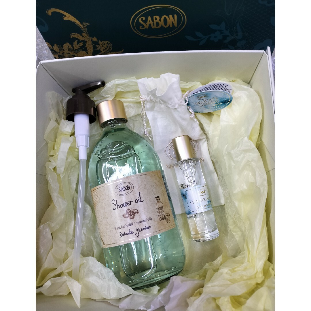 SABON(サボン)のSABON シャワーオイル＆ オードトワレ　デリケート・ジャスミン　２点セット コスメ/美容のボディケア(ボディソープ/石鹸)の商品写真