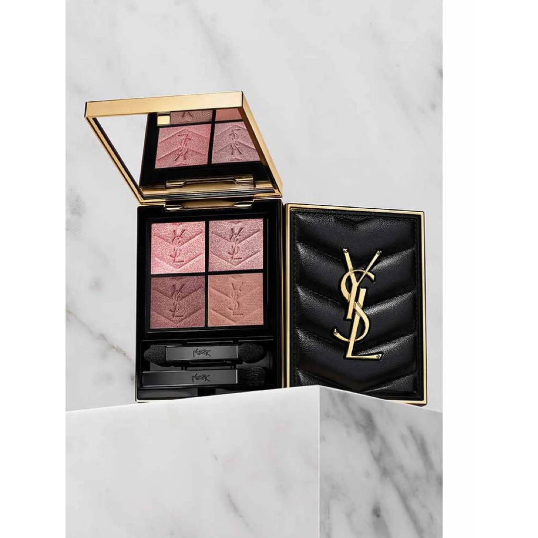 Yves Saint Laurent Beaute(イヴサンローランボーテ)のイヴサンローラン クチュール ミニ クラッチ バビロンローズ  400 コスメ/美容のベースメイク/化粧品(アイシャドウ)の商品写真