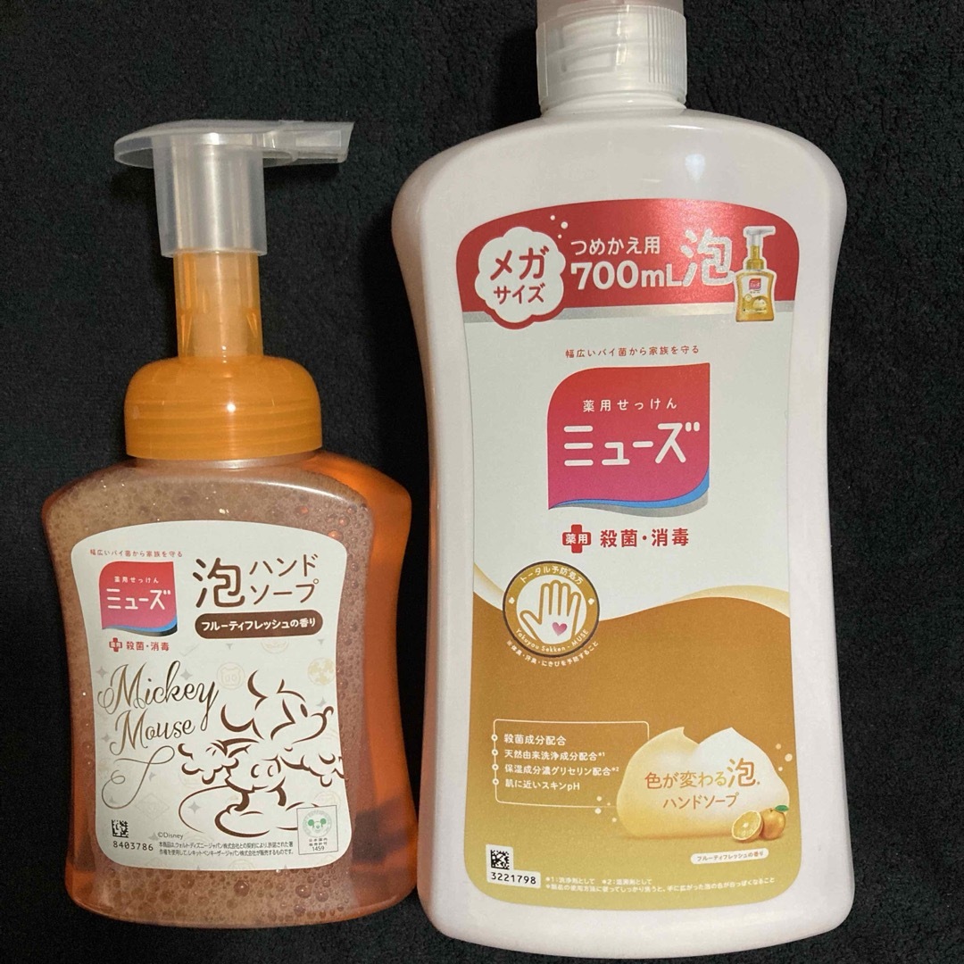 Reckitt Benckiser(レキットベンキーザー)の薬用 ミューズ 泡ハンドソープ フルーティ 本体250ml & 詰替700ml コスメ/美容のボディケア(ボディソープ/石鹸)の商品写真