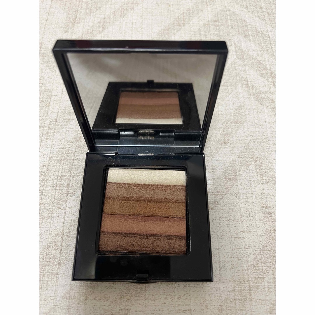 BOBBI BROWN(ボビイブラウン)のBOBBI BROWN Shimmer Brick Compact コスメ/美容のベースメイク/化粧品(チーク)の商品写真