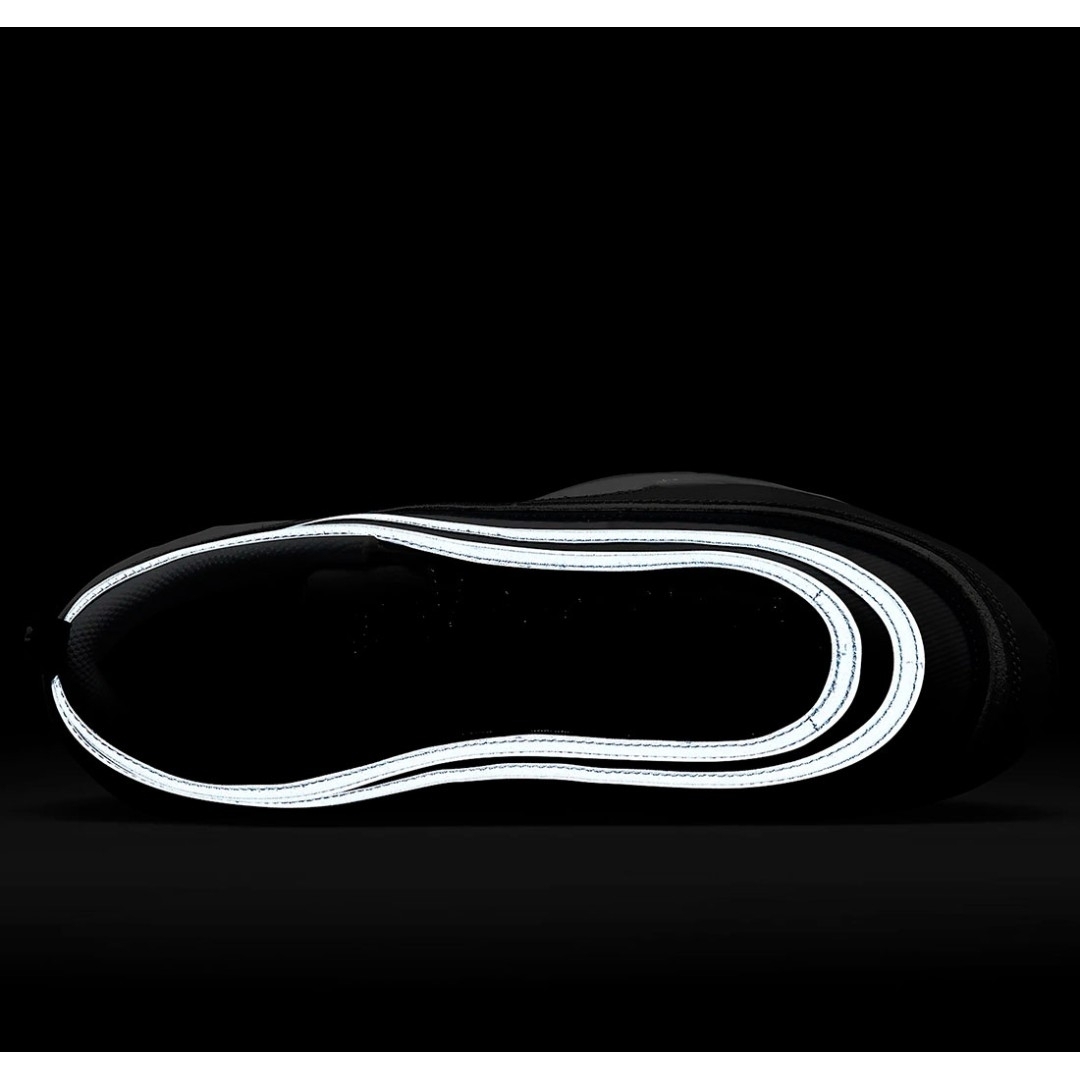 NIKE(ナイキ)のナイキ エア マックス 97 SE 　２６．５センチ メンズの靴/シューズ(スニーカー)の商品写真