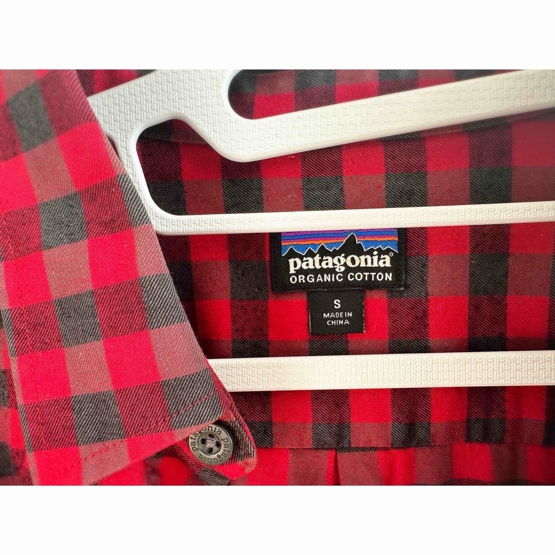 patagonia(パタゴニア)のパタゴニア　チェック シャツ　トップス　カットソー　オーガニックコットン メンズのトップス(シャツ)の商品写真