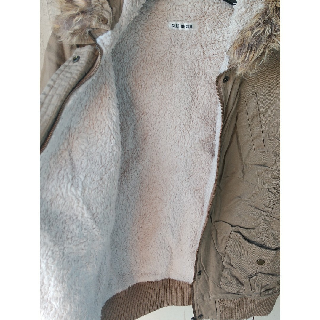 CLEF DE SOL(クレドソル)のMサイズ 裏ボアジャケット ブルゾン ジャンパー コート 上着 ファー フード レディースのジャケット/アウター(ブルゾン)の商品写真