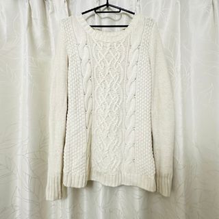 エイチアンドエイチ(H&H)のH&M ニット　セーター　アイボリーホワイト(ニット/セーター)