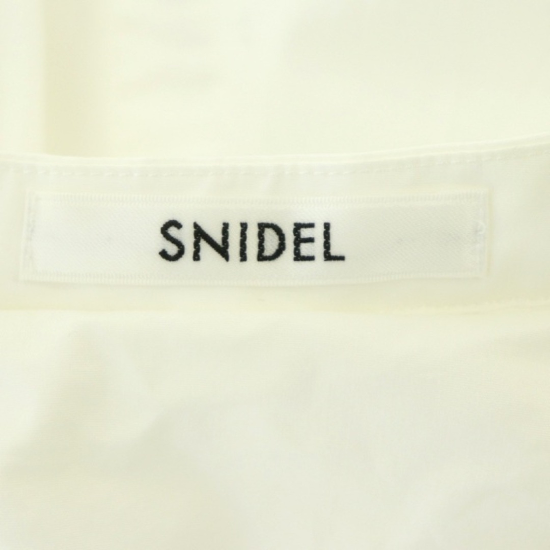 SNIDEL(スナイデル)のスナイデル 23SS ケープデザインブラウス シャツ 前開き 半袖 F 白 レディースのトップス(シャツ/ブラウス(半袖/袖なし))の商品写真