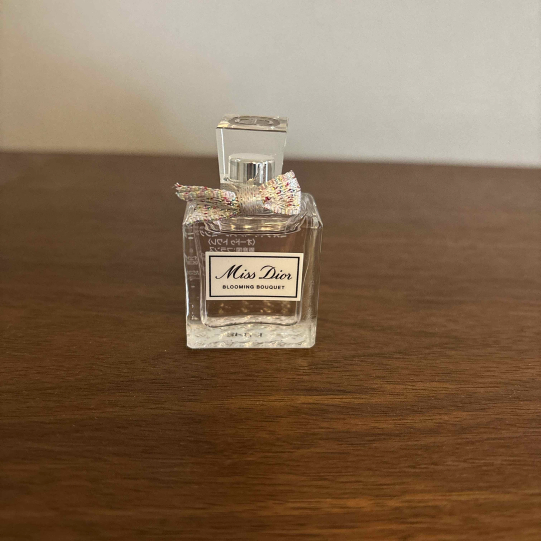Christian Dior(クリスチャンディオール)のミスディオール　ブルーミングブーケ　オードトワレ コスメ/美容の香水(香水(女性用))の商品写真