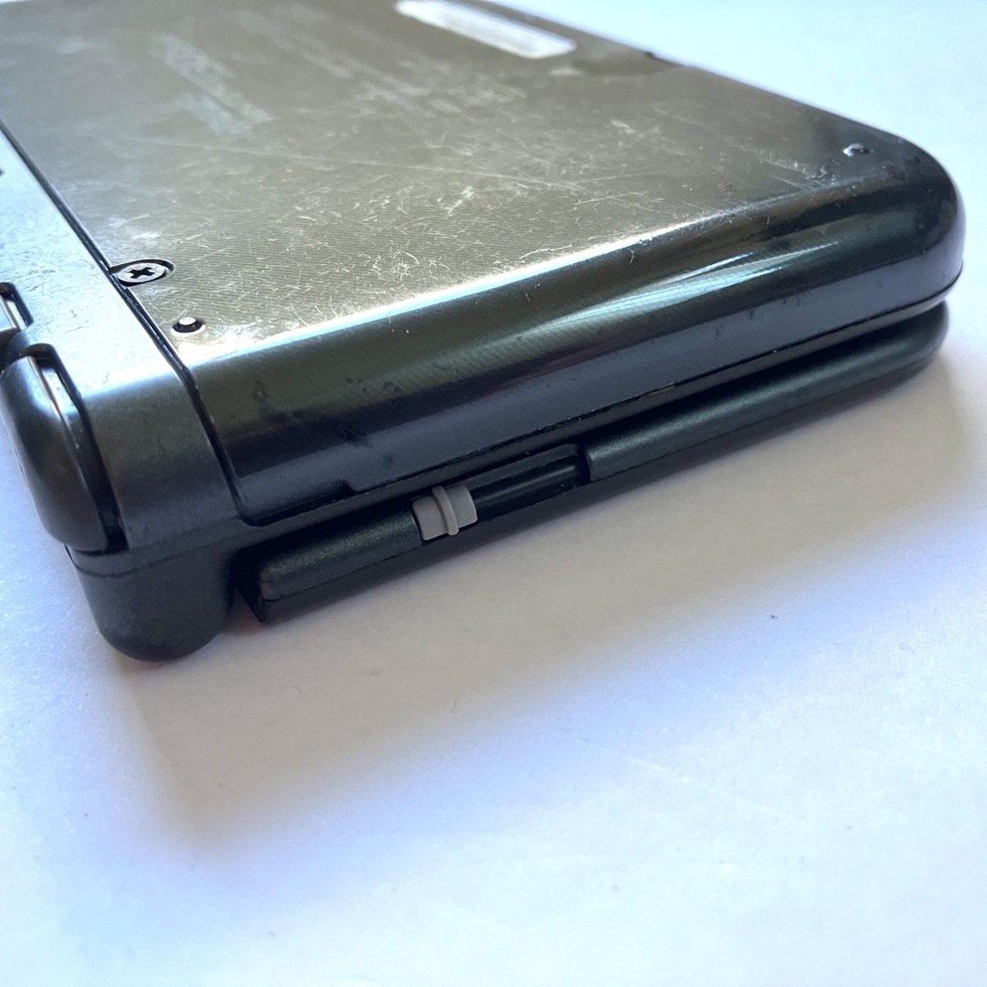 ニンテンドー3DS - 【ソフト付き】NEWニンテンドー3DS LL メタリック
