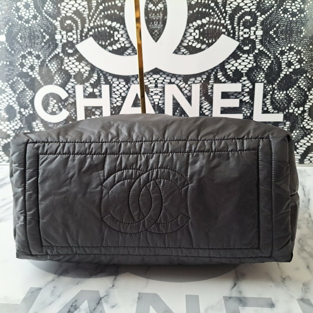 CHANEL(シャネル)のCHANEL コココクーン トートバッグ 黒 ブラック ココマーク シャネル レディースのバッグ(トートバッグ)の商品写真