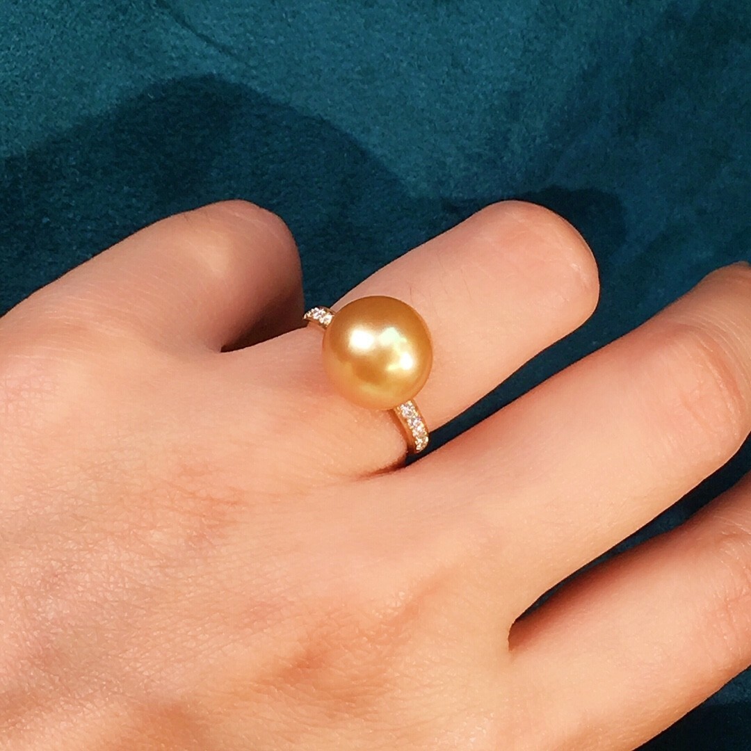 【高級】南洋真珠　ダイヤモンド付きリングk18 レディースのアクセサリー(リング(指輪))の商品写真