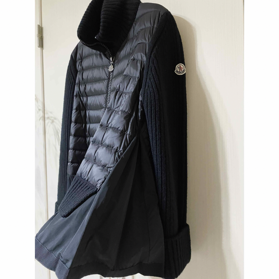 MONCLER(モンクレール)のMONCLER MAGLIONE TRICOT CARDIGAN ブラック　M レディースのジャケット/アウター(ダウンジャケット)の商品写真