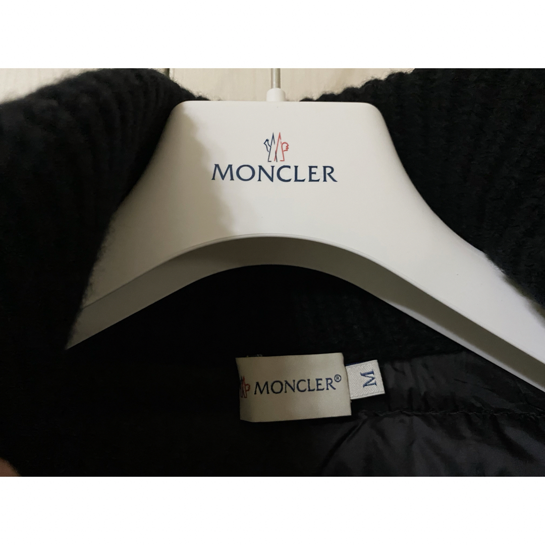 MONCLER(モンクレール)のMONCLER MAGLIONE TRICOT CARDIGAN ブラック　M レディースのジャケット/アウター(ダウンジャケット)の商品写真