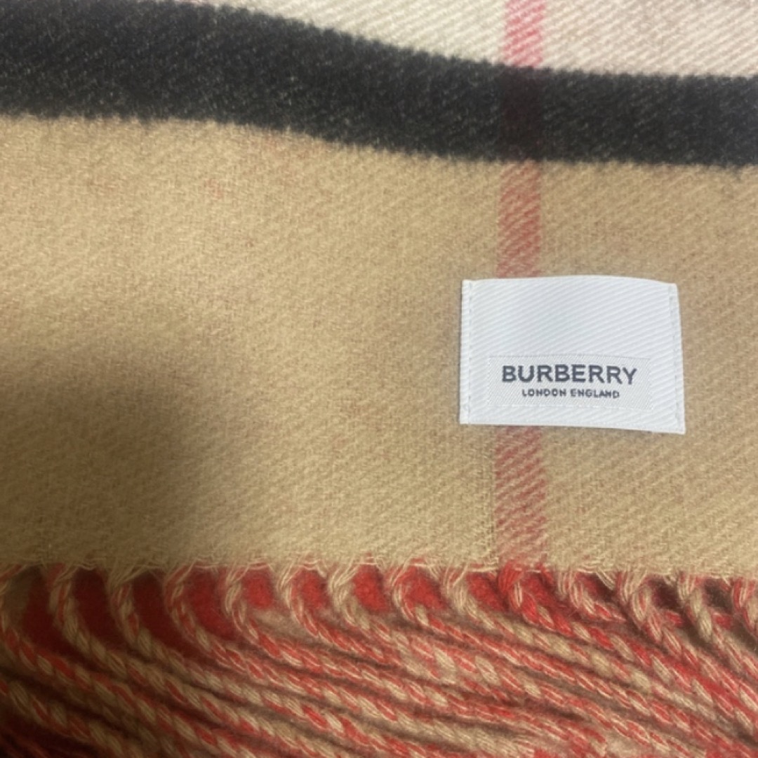 BURBERRY - 【期間限定お値下げ】バーバリーBurberry マフラーの通販 