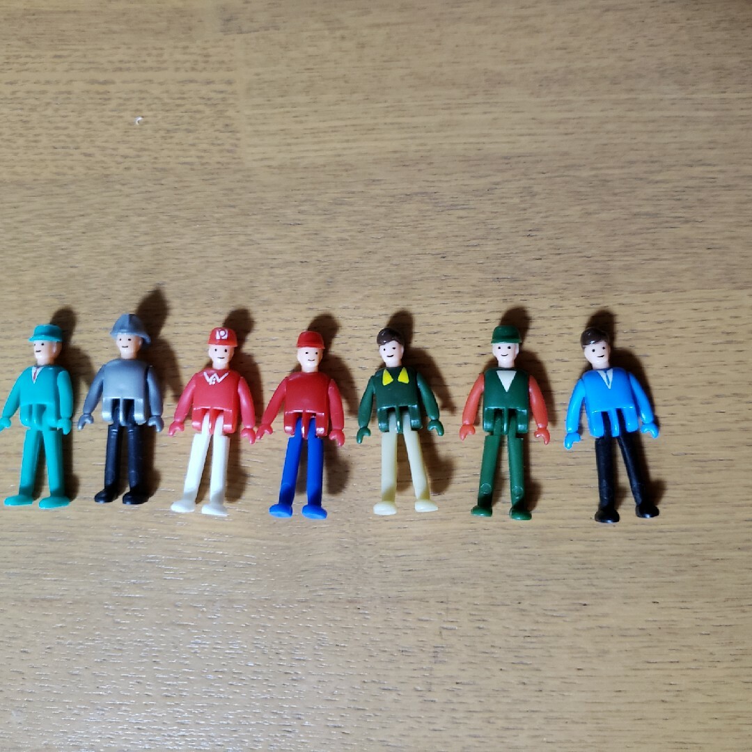 Takara Tomy(タカラトミー)のトミカ　人形　7体 エンタメ/ホビーのおもちゃ/ぬいぐるみ(ミニカー)の商品写真