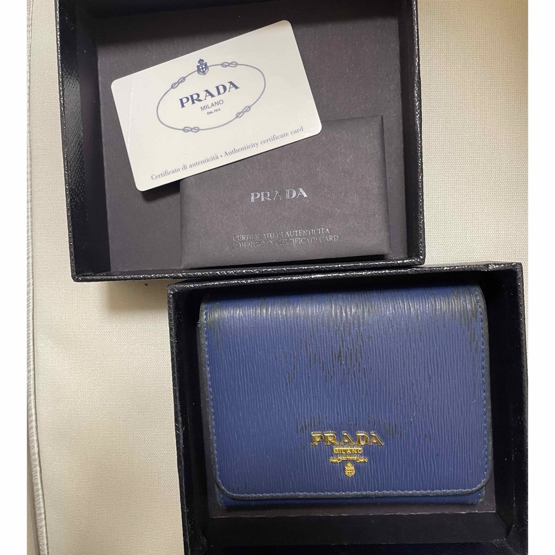 PRADA(プラダ)のPRADA 三つ折り財布 箱付き レディースのファッション小物(財布)の商品写真