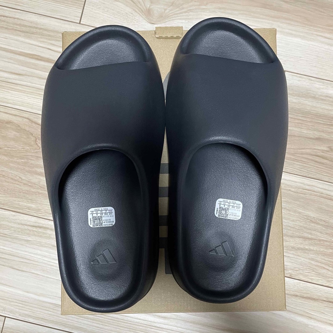 YEEZY（adidas）(イージー)の新品 adidas YEEZY Slide "Onyx" 26.5cm メンズの靴/シューズ(サンダル)の商品写真