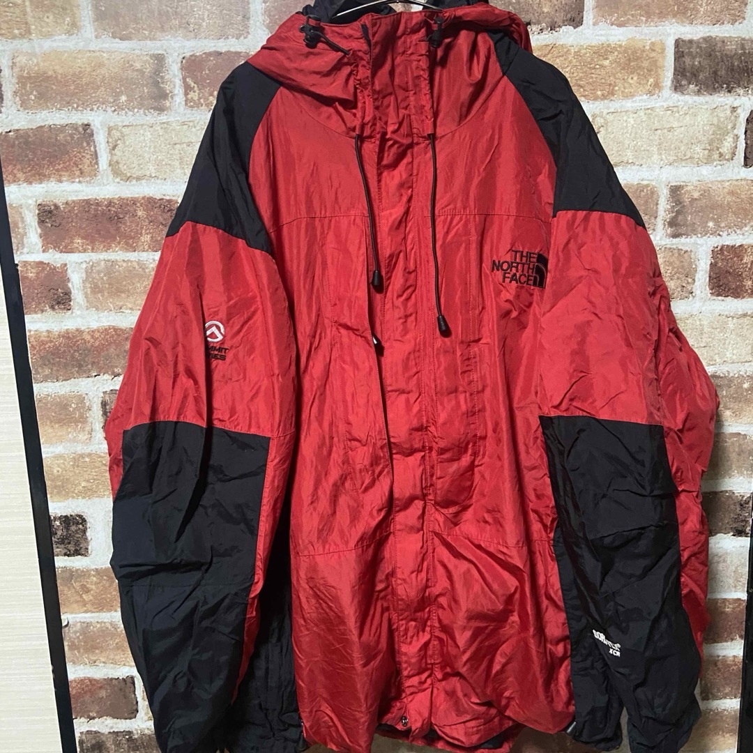 THE NORTH FACE(ザノースフェイス)のR6 THE NORTH FACE マウンテンパーカー GORE-TEX 古着 メンズのジャケット/アウター(マウンテンパーカー)の商品写真