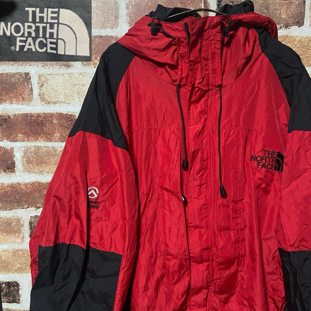 THE NORTH FACE(ザノースフェイス)のR6 THE NORTH FACE マウンテンパーカー GORE-TEX 古着 メンズのジャケット/アウター(マウンテンパーカー)の商品写真