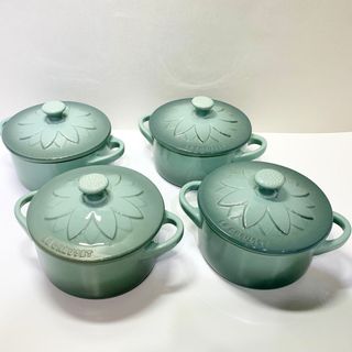 ルクルーゼ(LE CREUSET)の最終値下げ！サンフラワーレリーフ ル・クルーゼ ミニココット 4個(食器)