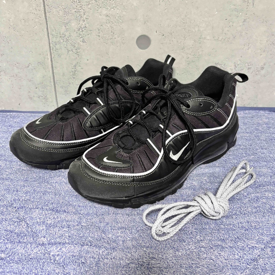 NIKE(ナイキ)のNIKE AirMax98 Black Oil Grey 26.0cm メンズの靴/シューズ(スニーカー)の商品写真