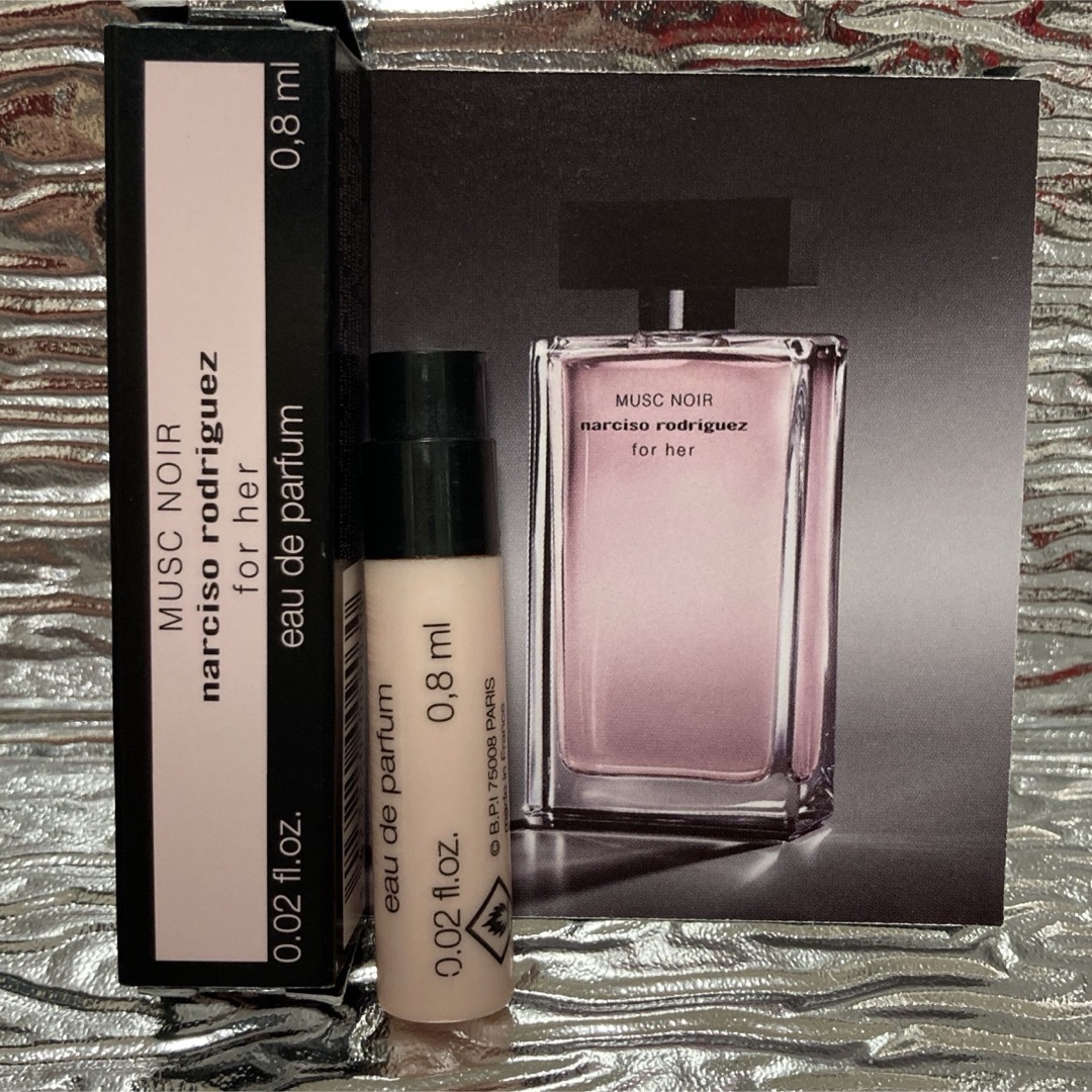 narciso rodriguez(ナルシソロドリゲス)のナルシソロドリゲス ムスク ノワール フォーハー EDP 香水 試供品 サンプル コスメ/美容の香水(香水(女性用))の商品写真