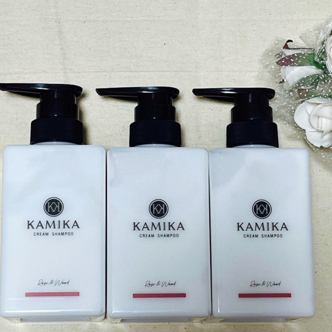 KAMIKA(カミカ)の【新品】カミカ　クリームシャンプー　3本　ローズ&ウッド　季節限定 コスメ/美容のヘアケア/スタイリング(シャンプー)の商品写真