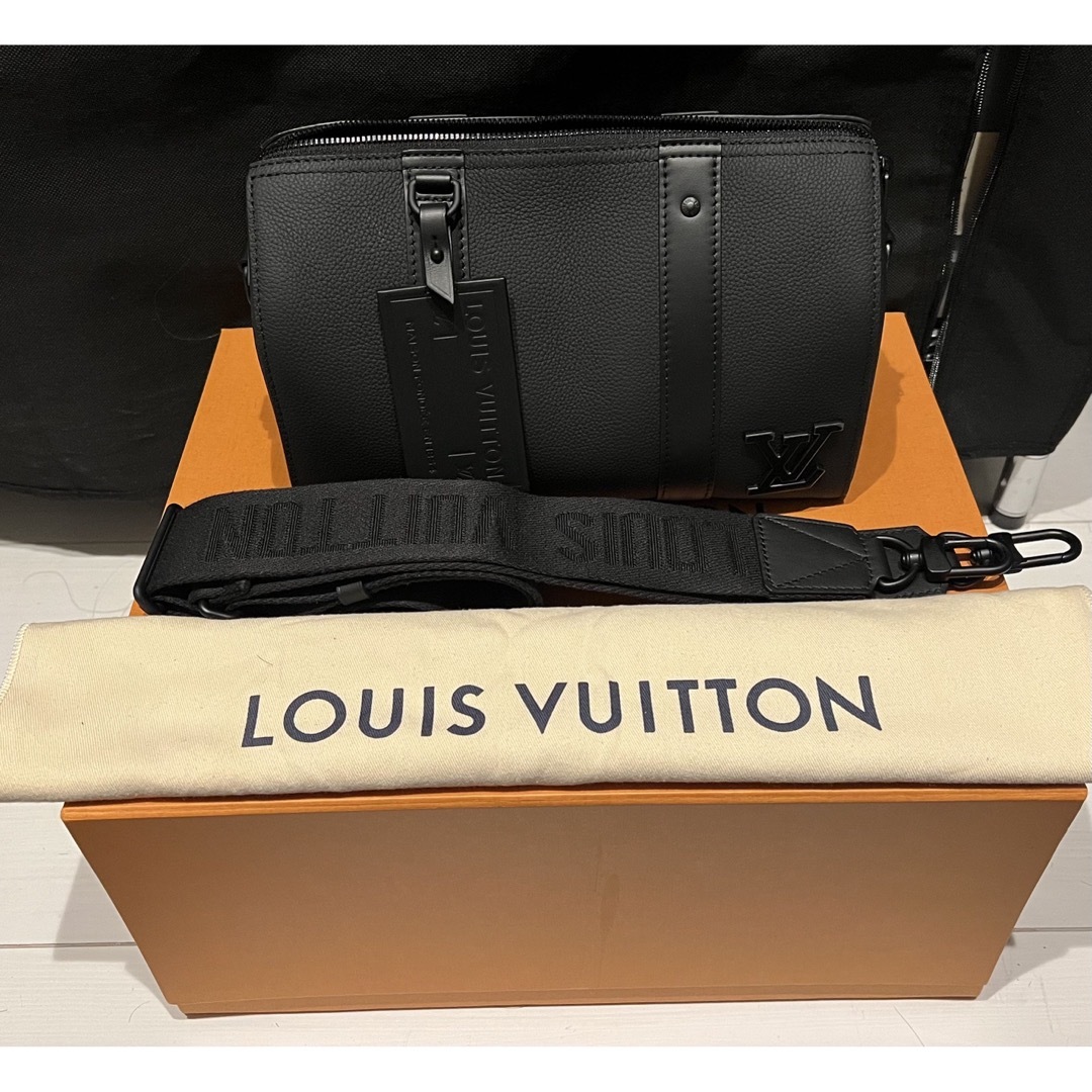 LOUIS VUITTON(ルイヴィトン)の（本日限定価格）louis vuitton シティキーポル メンズのバッグ(ショルダーバッグ)の商品写真