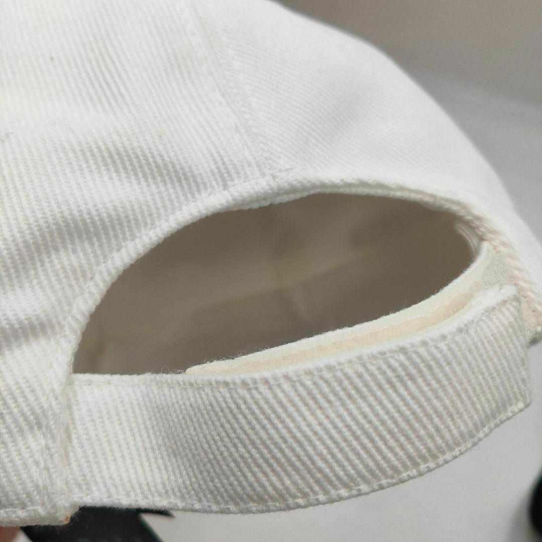 PRADA(プラダ)の美品 PRADA キャップ 帽子 キャンバス ホワイト 3角プレート レディースの帽子(キャップ)の商品写真