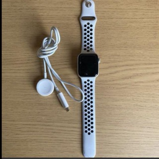 アップルウォッチ(Apple Watch)のApple Watch Nike SE 40mm Sil Alu Plat (腕時計(デジタル))