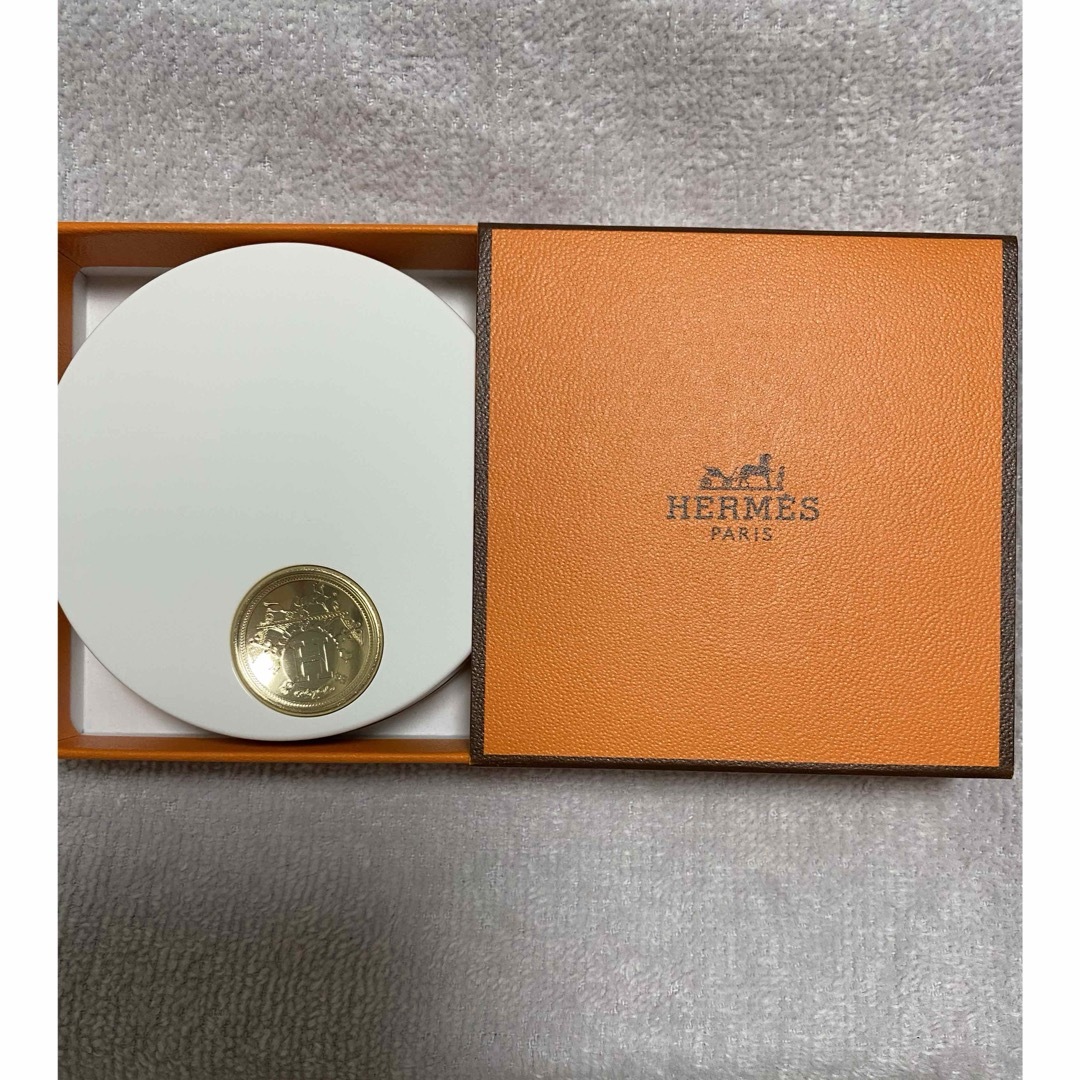 Hermes(エルメス)のりんご様 専用 HERMESハイライト コスメ/美容のベースメイク/化粧品(フェイスパウダー)の商品写真