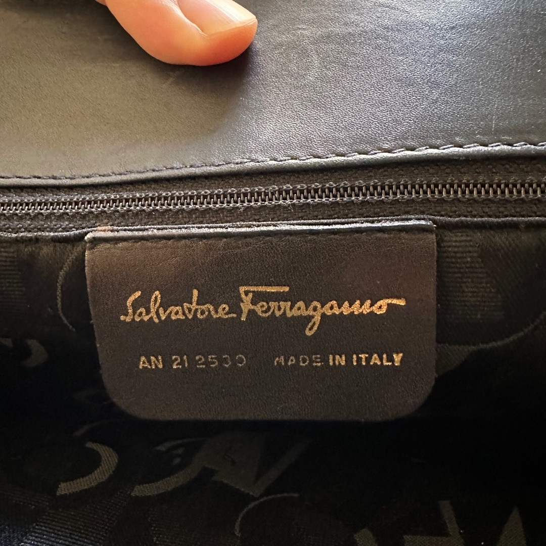 Salvatore Ferragamo(サルヴァトーレフェラガモ)の Salvatore Ferragamo フェラガモ ショルダー トートバッグ  レディースのバッグ(トートバッグ)の商品写真