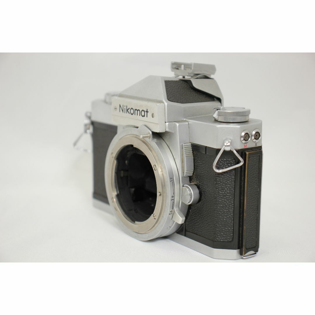 Nikon(ニコン)のNikomat FT 35mm フィルム一眼レフカメラ ボディ シルバー スマホ/家電/カメラのカメラ(フィルムカメラ)の商品写真