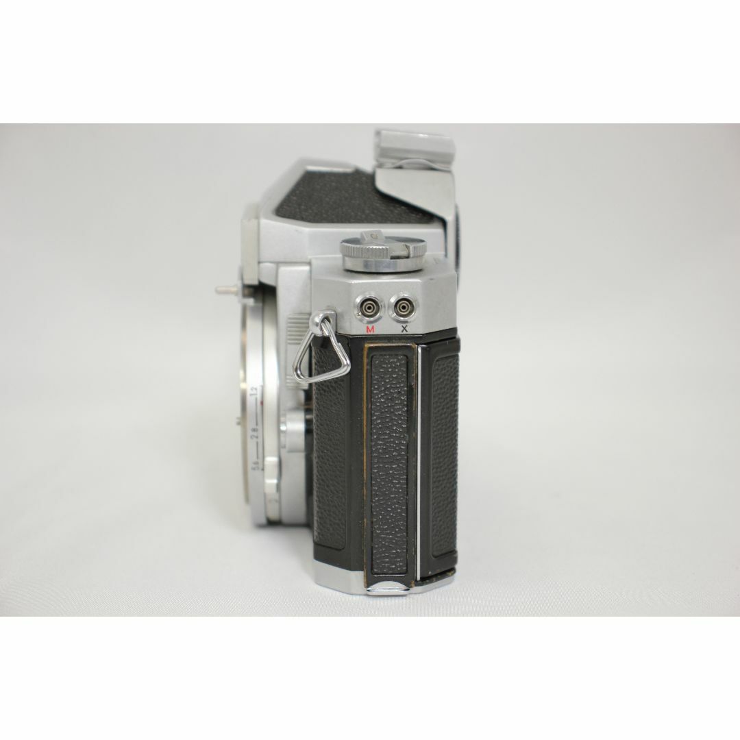 Nikon(ニコン)のNikomat FT 35mm フィルム一眼レフカメラ ボディ シルバー スマホ/家電/カメラのカメラ(フィルムカメラ)の商品写真